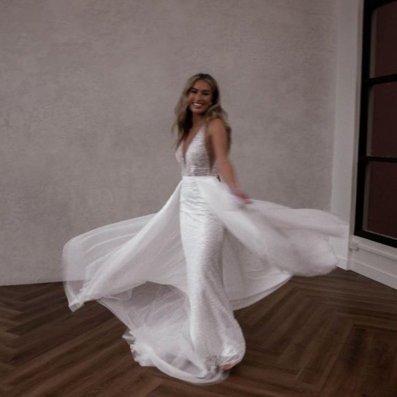 Made With Love Removable Flowy Skirt with Gap (over Wedding dress) - Picture 5 of 15